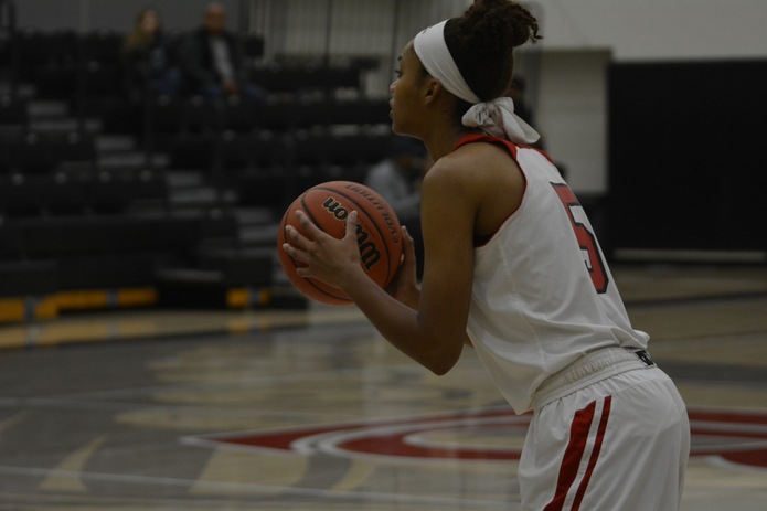 Taja Ward had five rebounds, one assist and one steal for the Vikings. (Photo by Jamie Castillo)