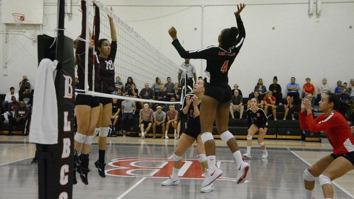 Vikings Continues Winning Streak With 3-0 Win Over Mt. SAC